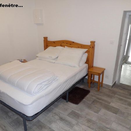 Studio Chez Steph Eyguieres Екстер'єр фото